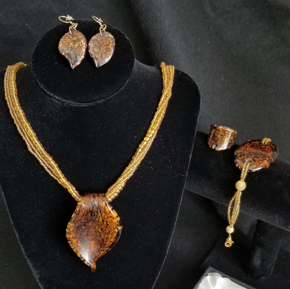4 pc Bronze Glass Jewelry Set - Picture 6 of 8